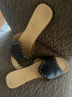 Victor Italian leather slides